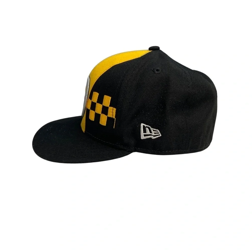 Pittsburgh Steelers New Era size 7 1/8 Fitted baseball cap. NFL 100 patch